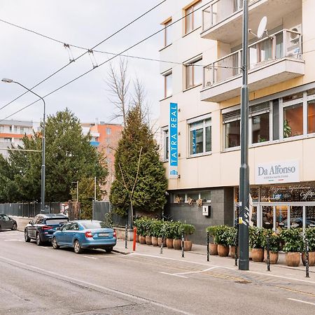 Skau 2 Old Town Family & Business Apartment 2 Floor Free Parking Bratislava Esterno foto