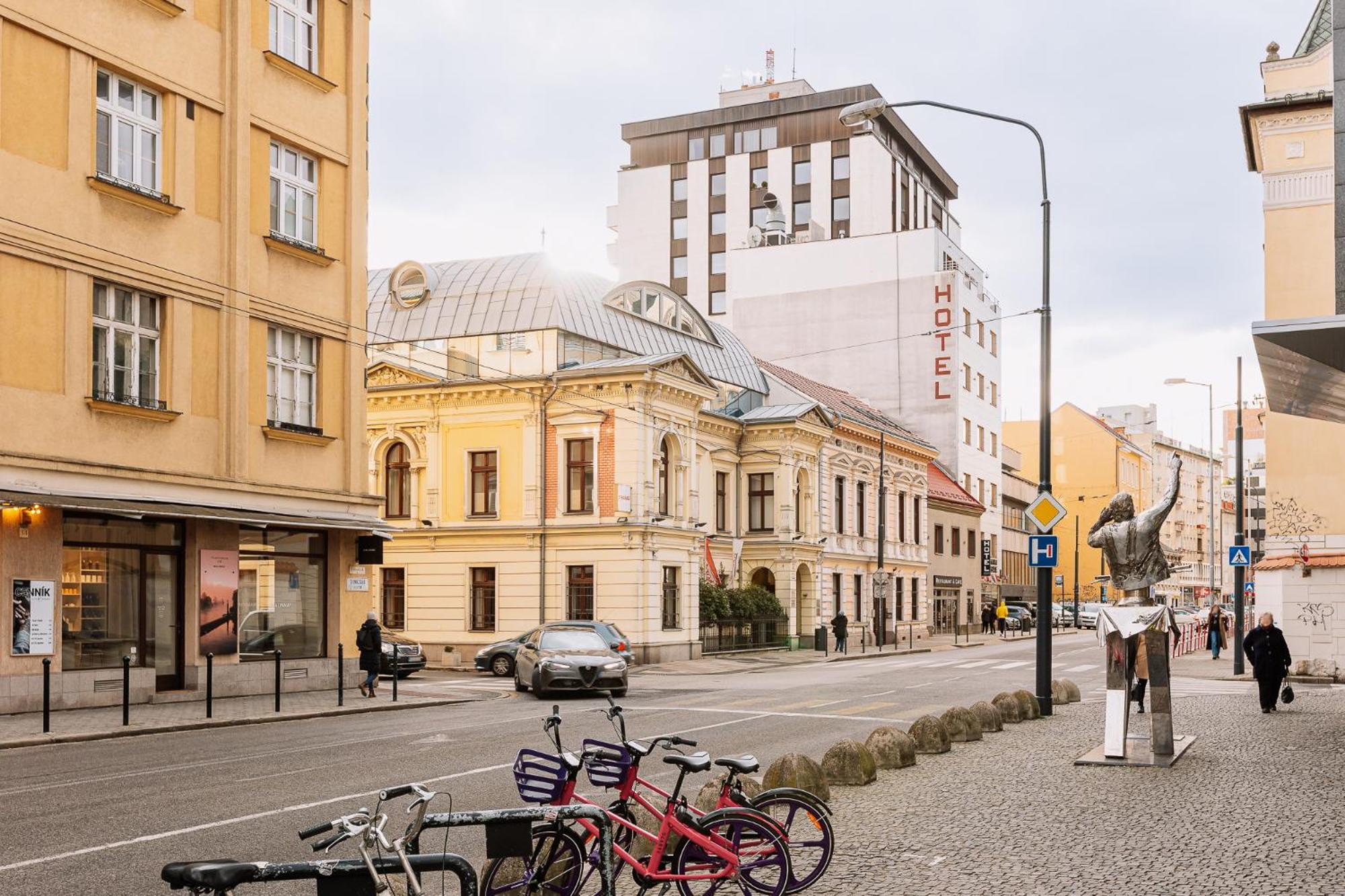 Skau 2 Old Town Family & Business Apartment 2 Floor Free Parking Bratislava Esterno foto